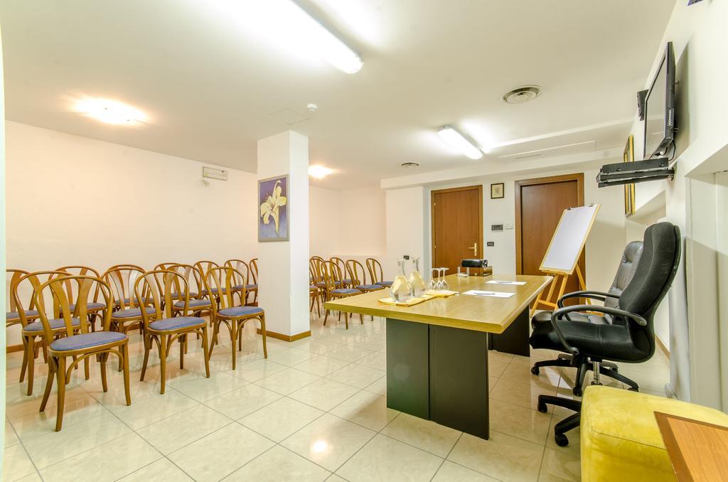 Hotel Federico II LʼAquila المظهر الخارجي الصورة