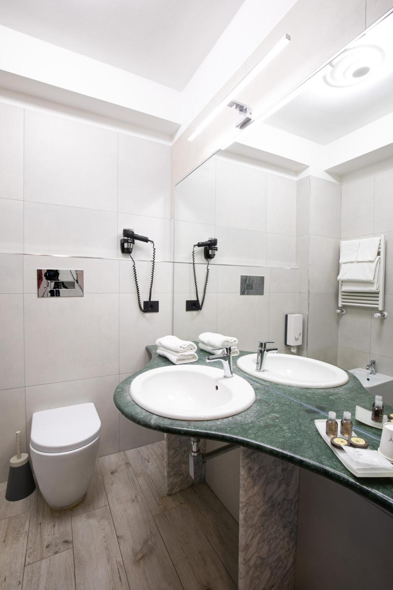 Hotel Federico II LʼAquila المظهر الخارجي الصورة