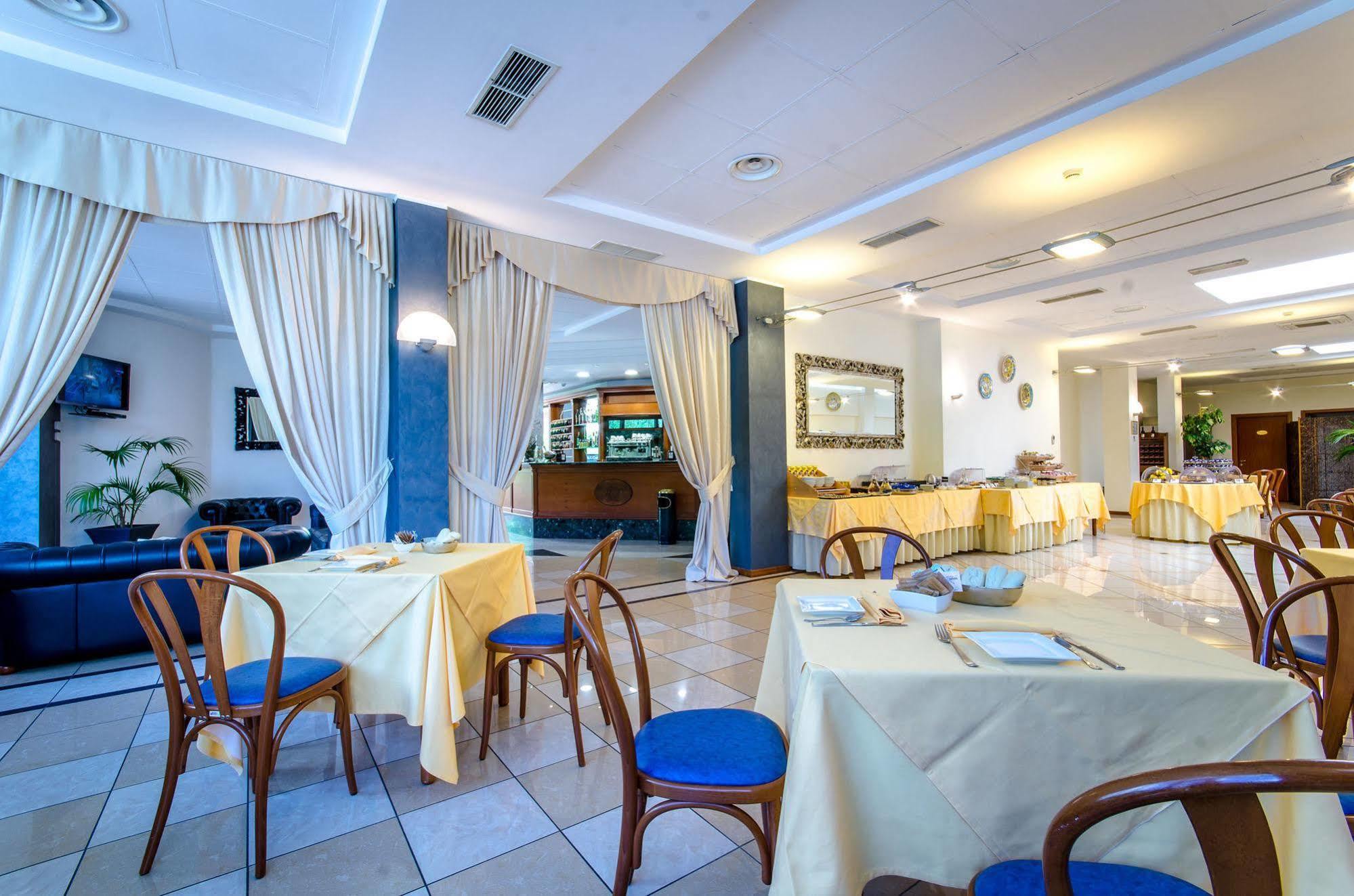 Hotel Federico II LʼAquila المظهر الخارجي الصورة